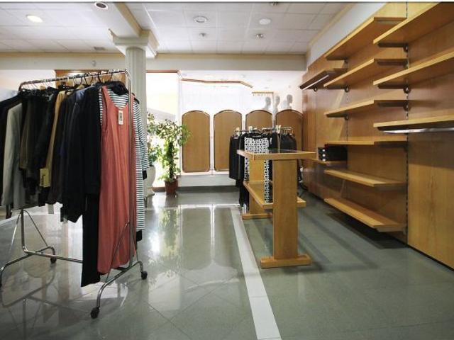Local Comercial en venta en Torrent, València / Valencia