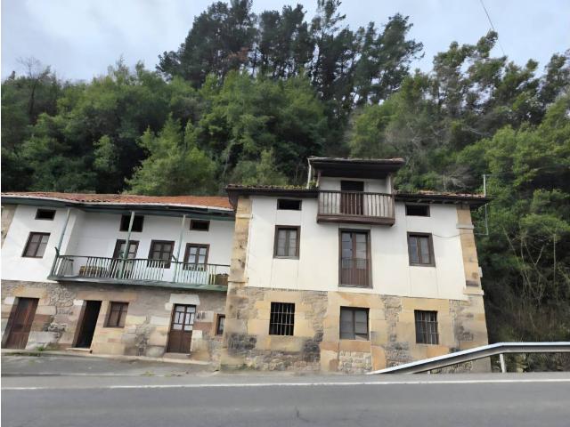 Casa en venta en Corvera De Toranzo, Cantabria