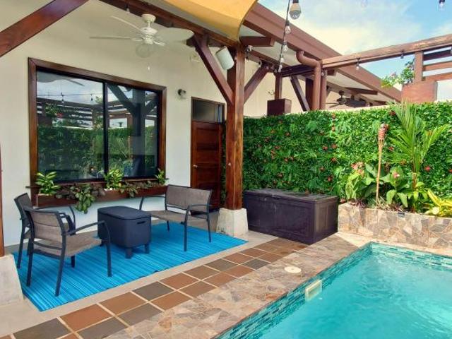 Venta de casa Adosada de 2 habitaciones y piscina