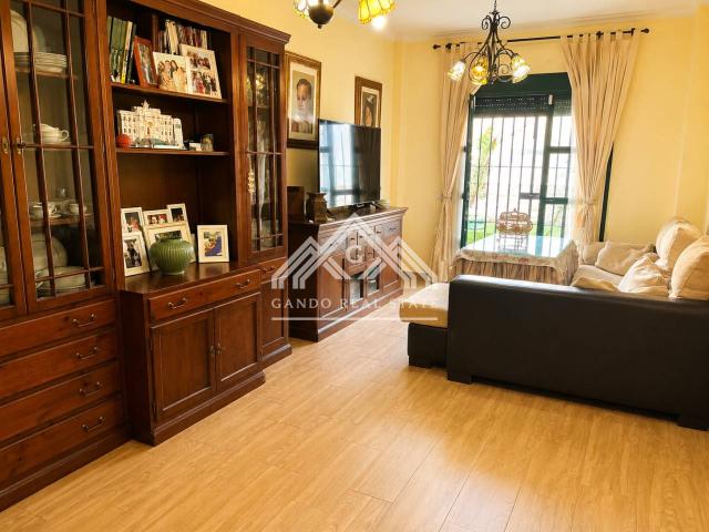 Casa en venta en El Palmarillo, Dos Hermanas