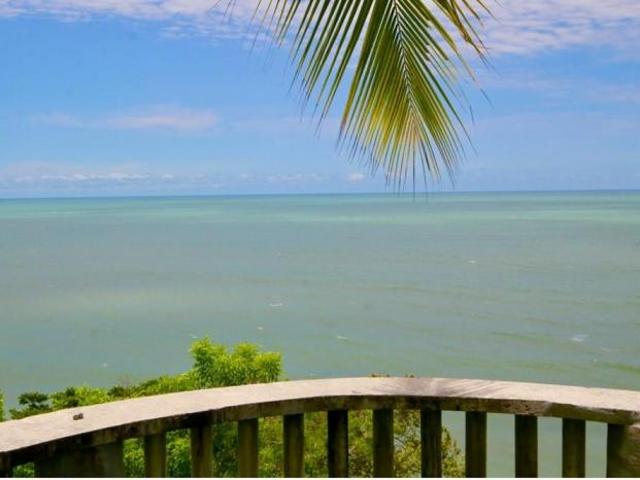 Venta de casa amoblada frente al mar en costa esmeralda