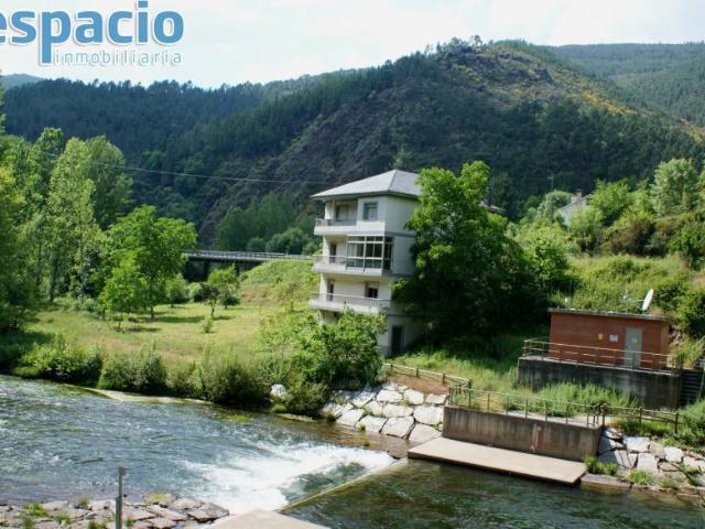 Casa en venta en Quiroga, Galicia
