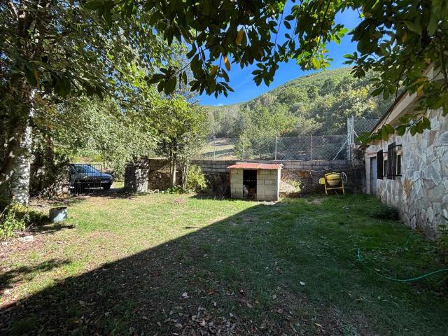 Casa en venta en Palacios del Sil, León