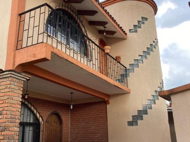 VENTA DE CASA CONTEMPORANEA