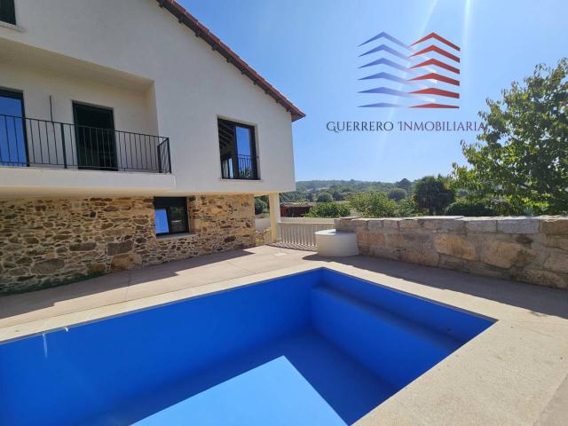 Casa en venta en A Merca, Terra da Celanova