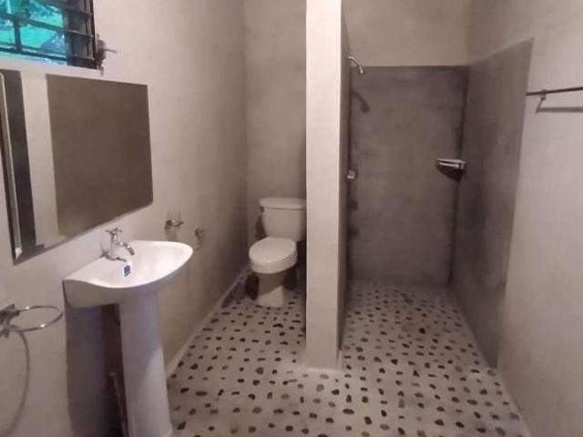 Venta de casa de pesca frente a la playa en darien puerto piña