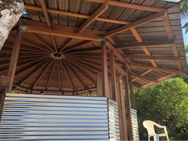 Venta de casa de pesca frente a la playa en darien puerto piña