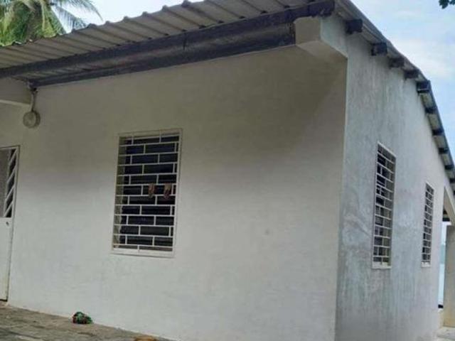 Venta de casa de pesca frente a la playa en darien puerto piña