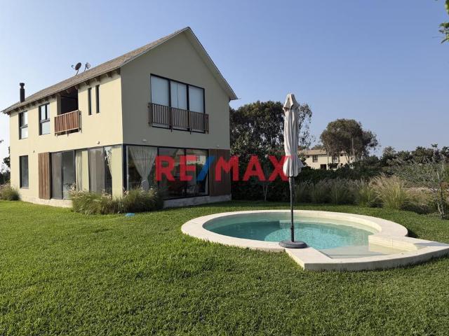 Casa venta en El Carmen, Ica