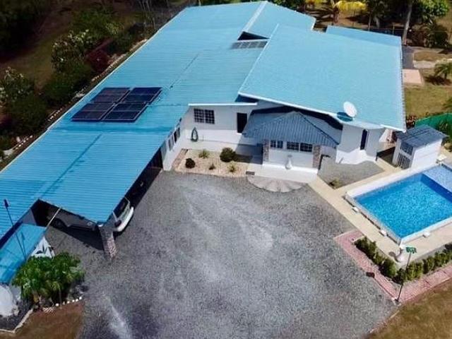 Venta de Casa en Aguadulce, Coclé, 8,000m2 de terreno