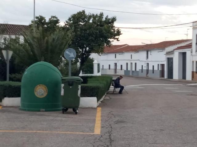 Casa en venta en Ahillones, Extremadura
