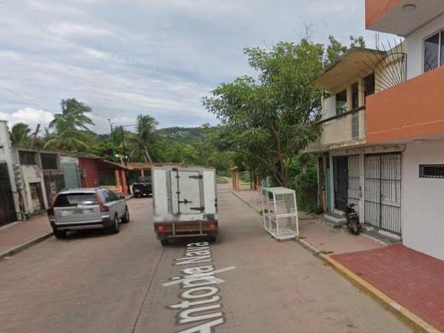 VENTA DE CASA EN ANTONIA NAVA CENTRO ZIHUATANEJO