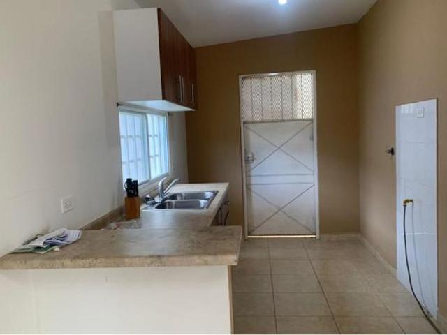 Venta de casa en arboledas, los castaños, la chorrera