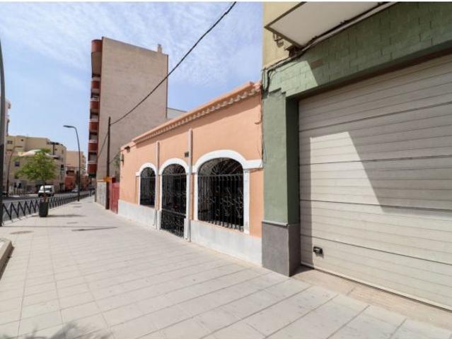 Casa en venta en Regiones Devastadas, Almería