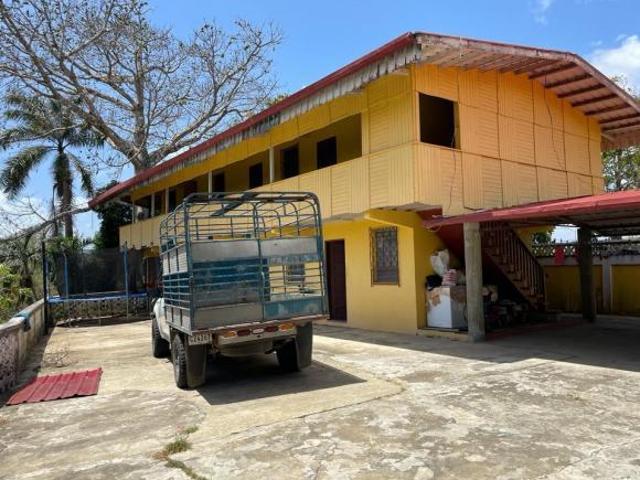 Venta de casa en Chepo Loma del Rio