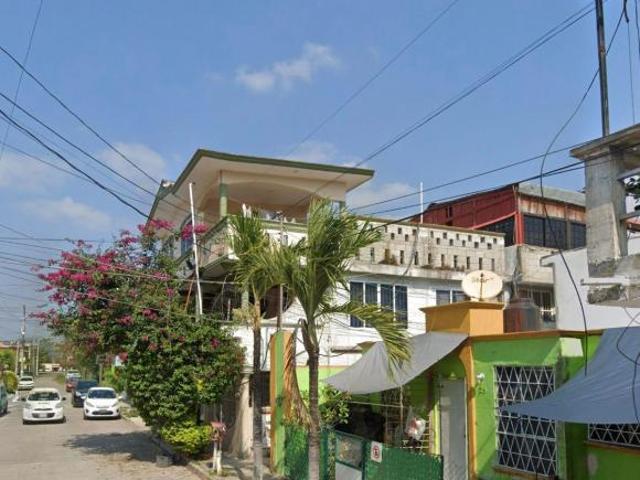 VENTA DE CASA EN EL FRACCIONAMIENTO LA FLORESTAPOZA RICA DE HIDALGO