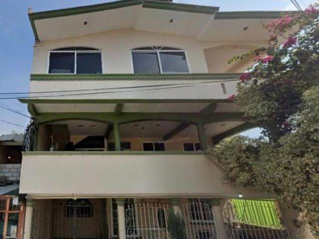 VENTA DE CASA EN EL FRACCIONAMIENTO LA FLORESTAPOZA RICA DE HIDALGO