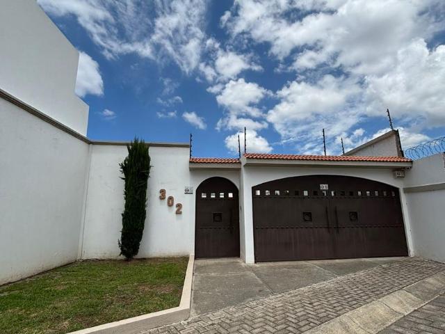 Casa en venta en Fraccionamiento del Magisterio Tulancinguense, Tulancingo de Bravo