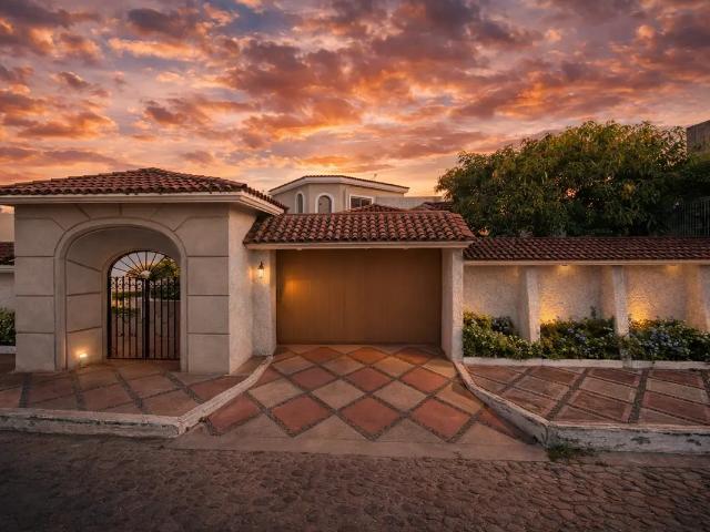 Casa en venta en Manzanillo, Colima