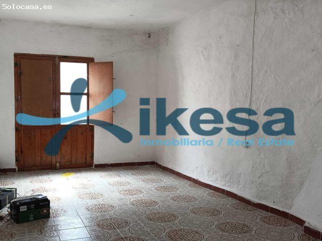 Casa en venta en Ibros, Andalucía