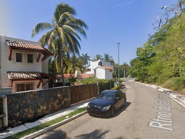 VENTA DE CASA EN IXTAPA ZIHUATANEJO GUERRERO