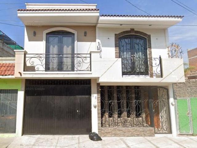VENTA DE CASA EN LA COLONIA MARCOS CASTELLANOS EN SAHUAYO MICHOACÁN