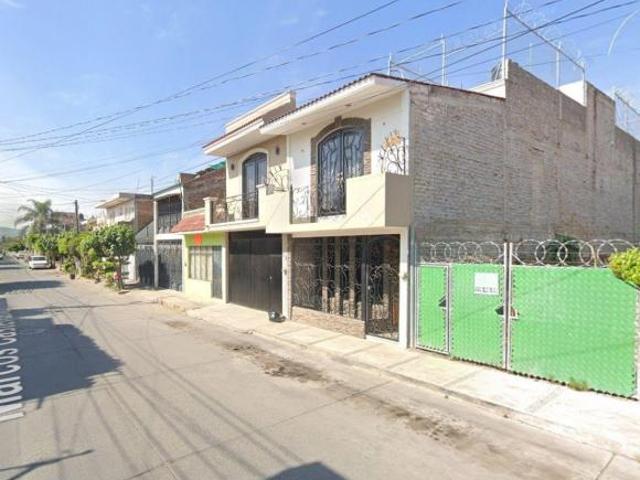 VENTA DE CASA EN LA COLONIA MARCOS CASTELLANOS EN SAHUAYO MICHOACÁN
