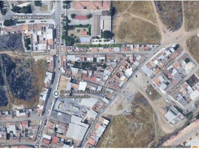 Casa en venta en Linares, Andalucía