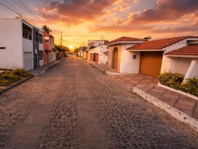 VENTA DE CASA EN MANZANILLO COLIMA DE LA COLONIA HOSPITAL IMSS