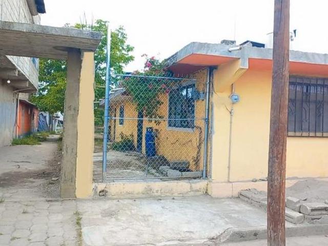 Venta de Casa en Metepec San Miguel Totocuitlapilco 1 nivel Para remodelar