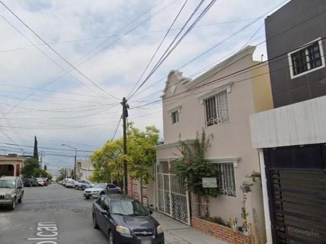Venta de casa en Nuevo León, Col. Lomas Altas Sector 3