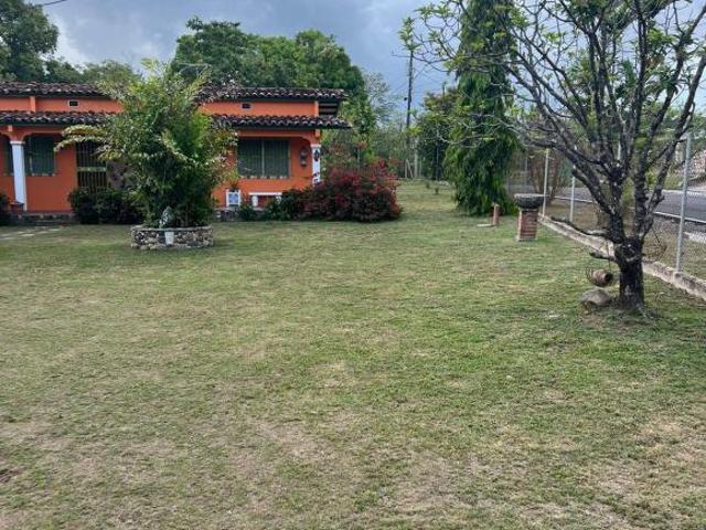 Venta de Casa en Penonomé, Coclé, 2,390m2 de terreno