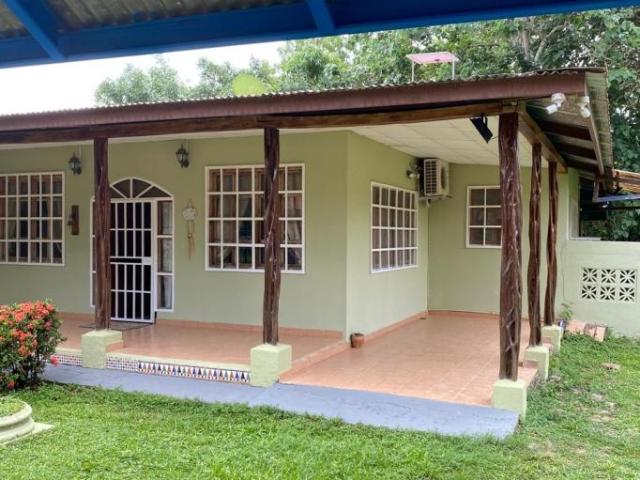 Venta de casa en potuga de parita