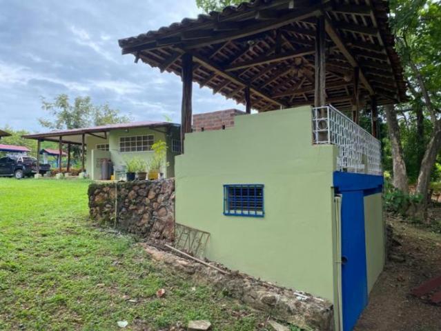 Venta de casa en potuga de parita