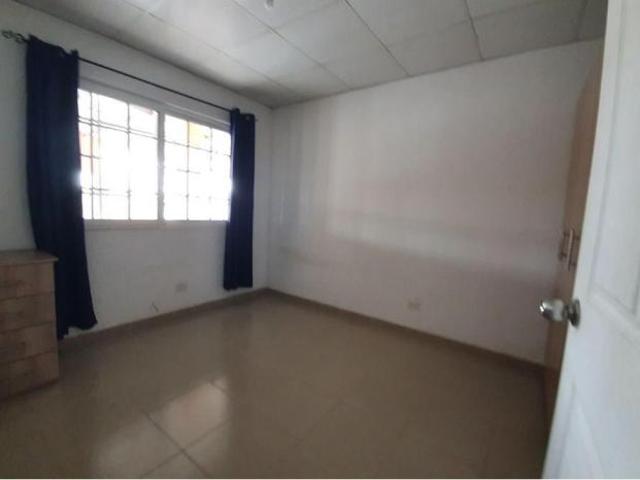 Venta de casa en praderas del campo, la chorrera