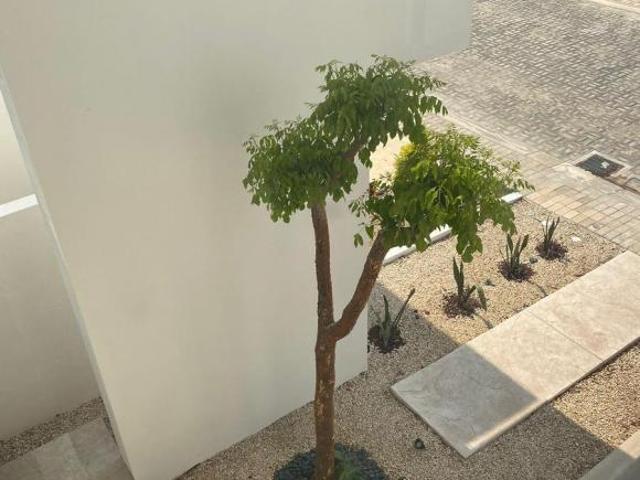 Venta de casa en privada residencial en Temozón de 4 recamaras con amenidades