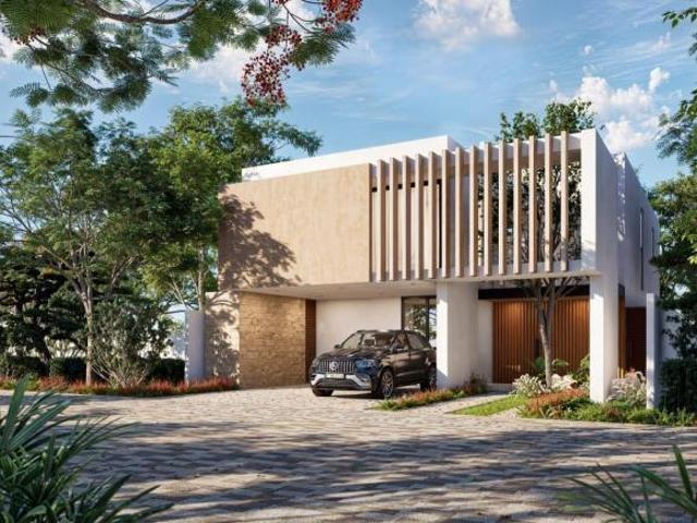 Venta de casa en privada residencial en Temozón de 4 recamaras con amenidades