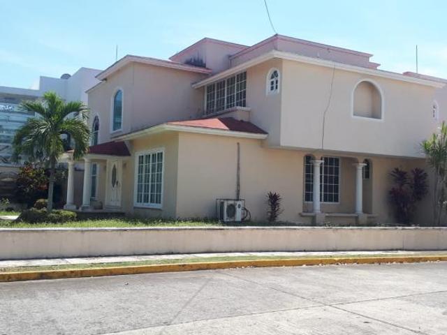 VENTA DE CASA EN RESIDENCIAL AIPM DE POZA RICA