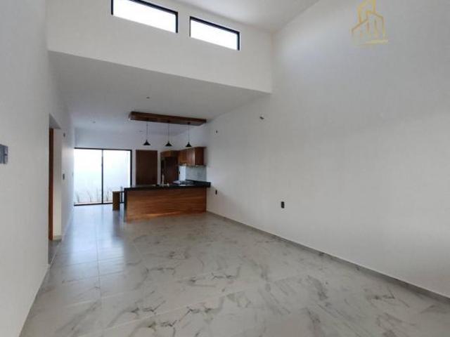 Venta de Casa en Residencial Punto Lomas