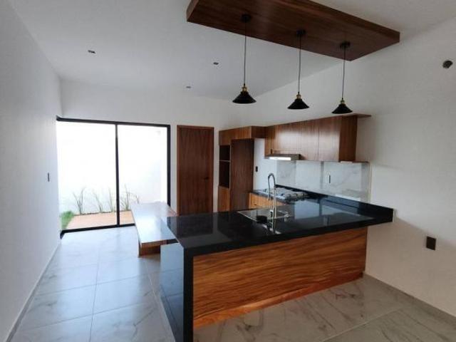 Venta de Casa en Residencial Punto Lomas