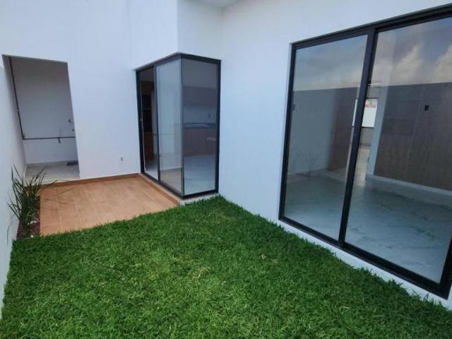 Venta de Casa en Residencial Punto Lomas