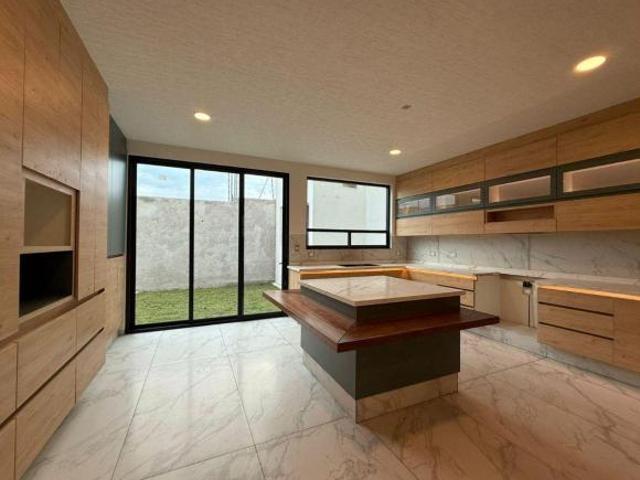 VENTA DE CASA EN RESIDENCIAL STREGA PLATINUM METEPEC