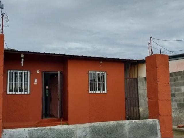 Venta de casa en torremolinos, tocumen