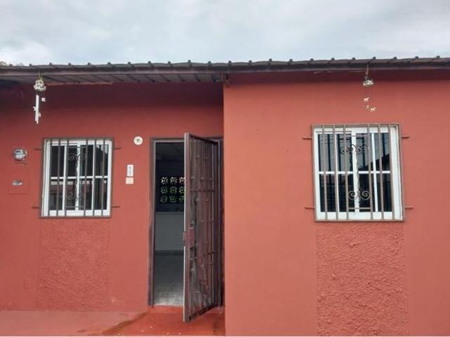 Venta de casa en torremolinos, tocumen