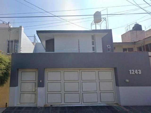 VENTA DE CASA NUEVA LUNETA ZAMORA MICHOACAN