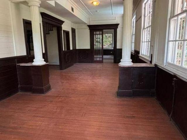 Venta de Casa: Oportunidad Única para inversionistas Herrick Heights Residencia