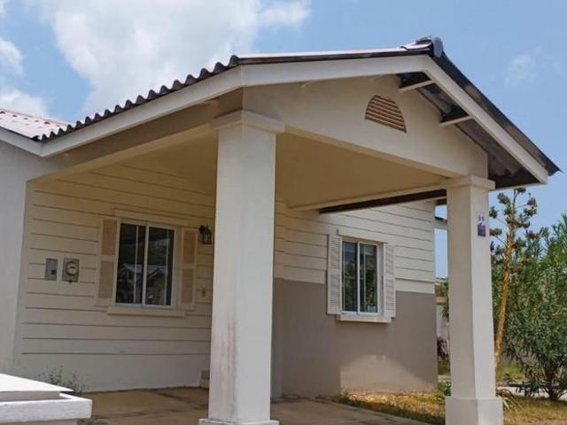 Venta de casa reposeída en arraiján, vista alegre