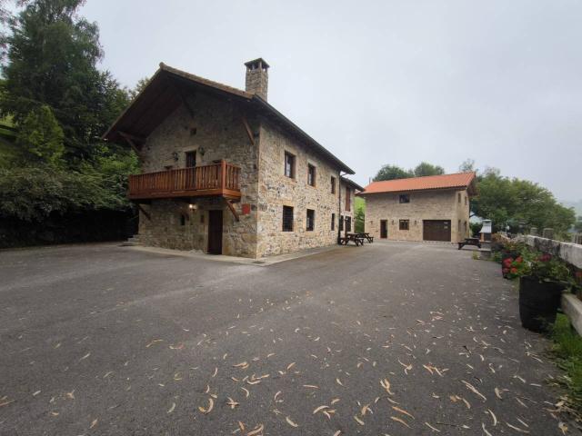 Casa en venta en Villacarriedo, Cantabria