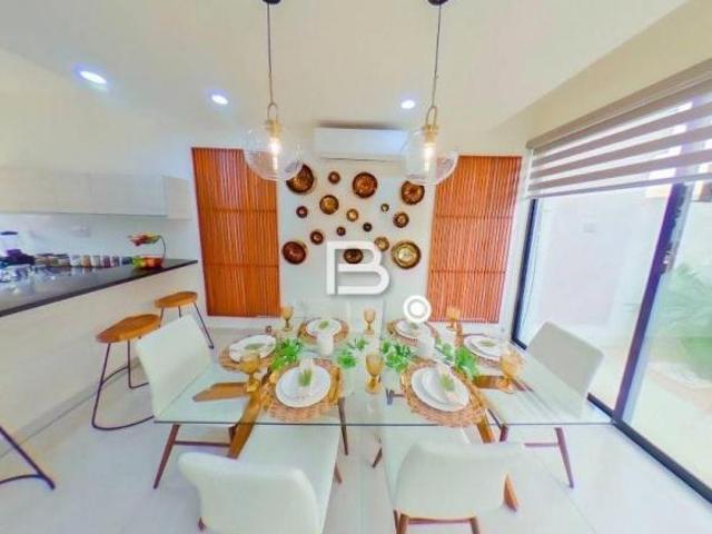 Venta De Casa Sobre Av. Huayacán En Sayab Residencial