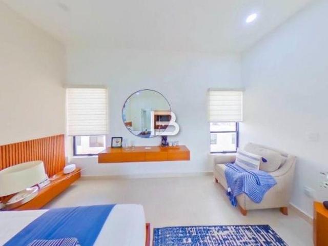 Venta De Casa Sobre Av. Huayacán En Sayab Residencial